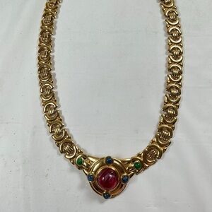 Trifari Jewels of India Ruby Emerald Sapphire Mogul Necklace Goldtone